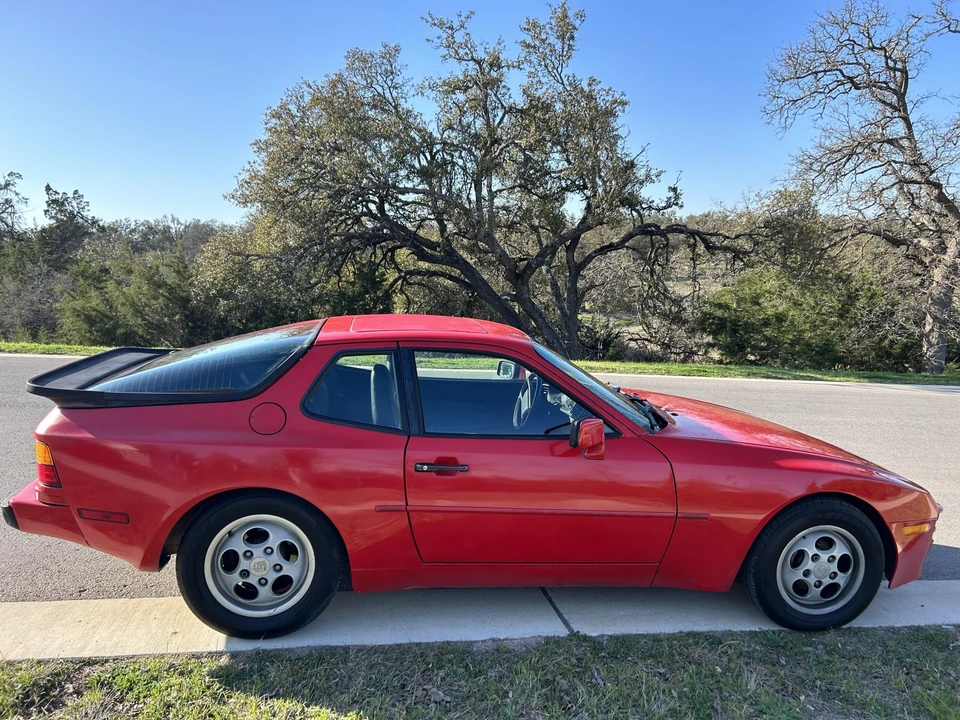 1988 Porsche 944 - Image 14 of 31