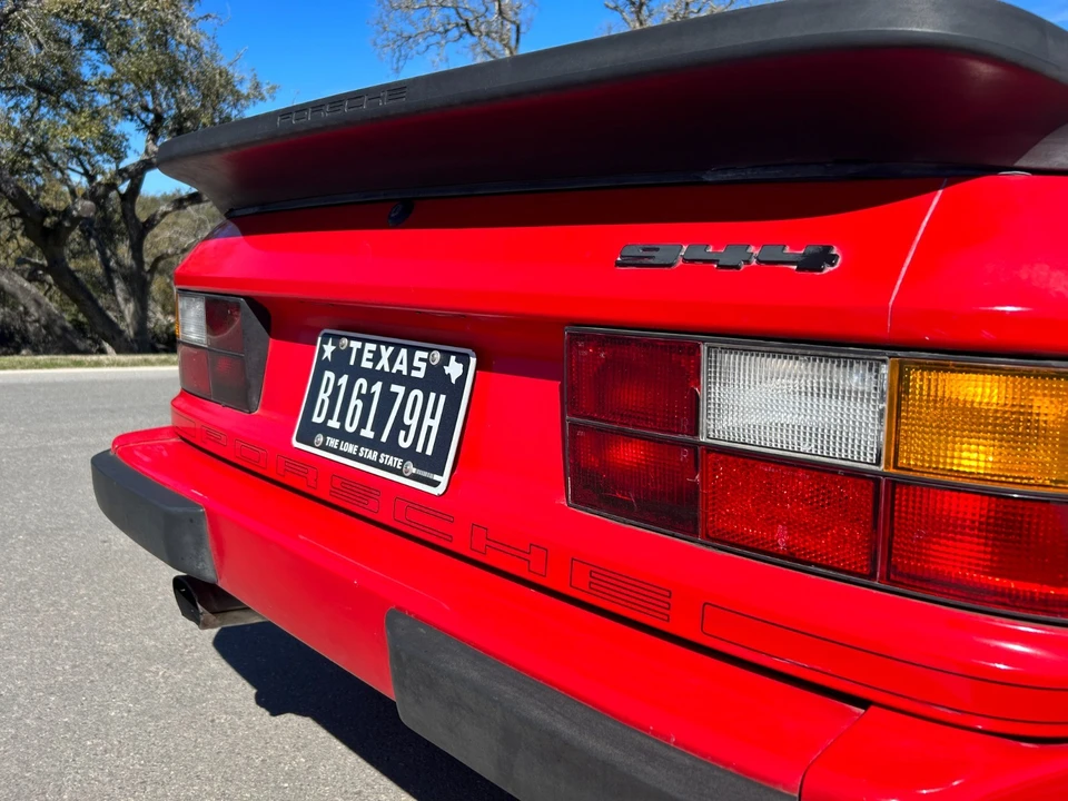 1988 Porsche 944 - Image 6 of 21