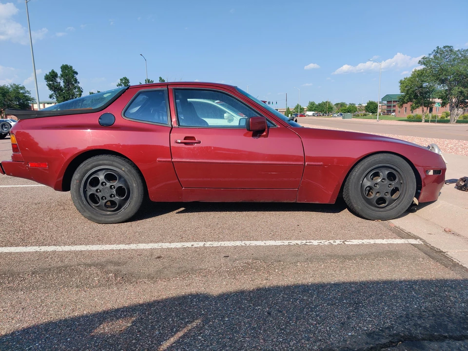 1988 Porsche 944 - Image 11 of 31