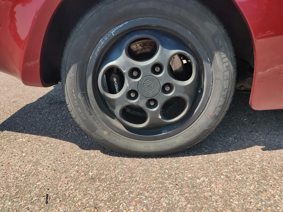 1988 Porsche 944 - Image 26 of 31