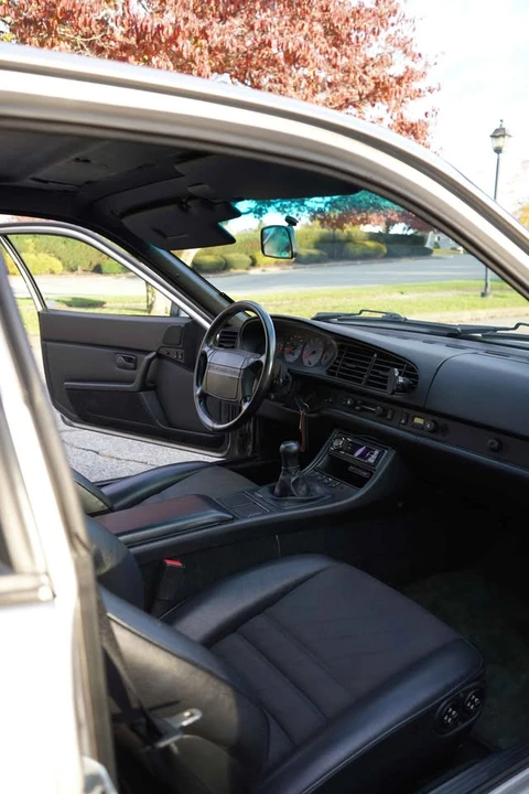 1988 Porsche 944 Turbo - Image 13 of 18