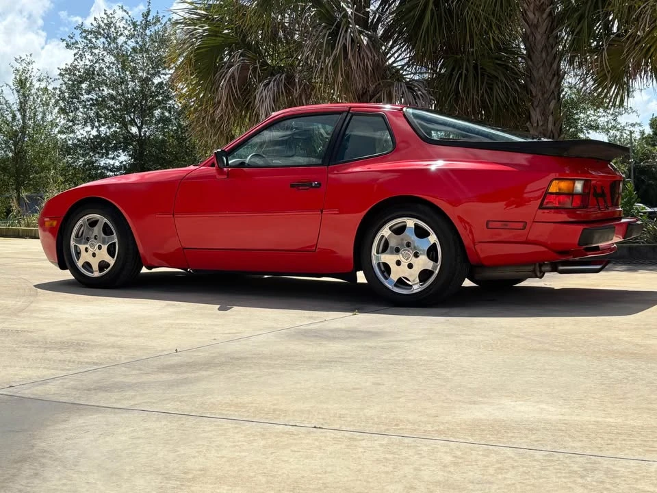 1988 Porsche 944 Turbo - Image 2 of 17