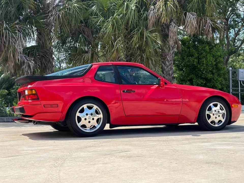 1988 Porsche 944 Turbo - Image 7 of 17