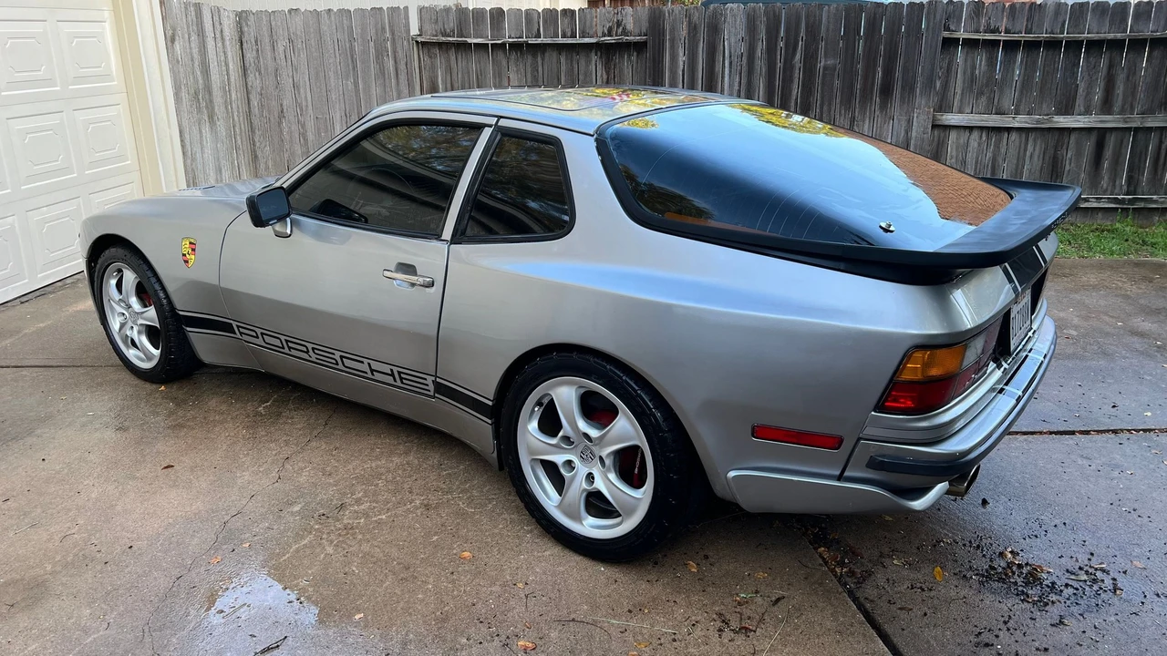 1988 Porsche 944 - Image 2 of 7