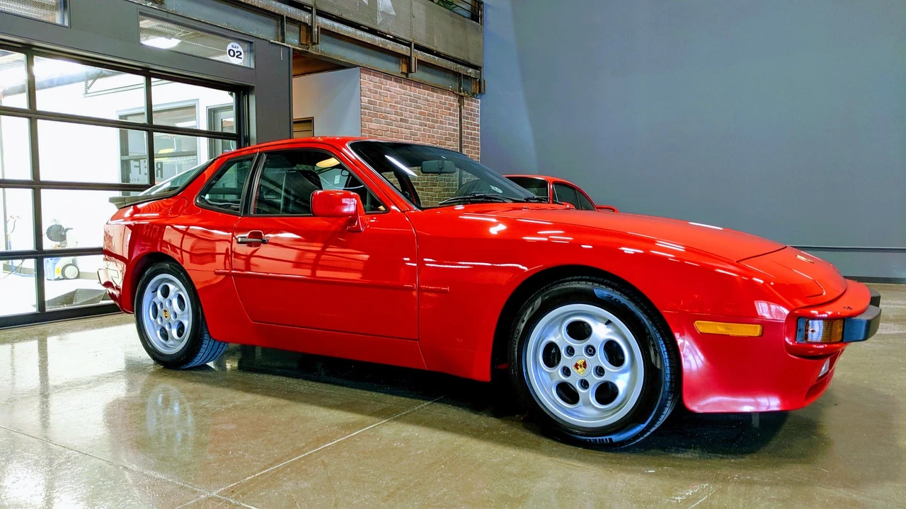 1988 Porsche 944 S - Image 13 of 31