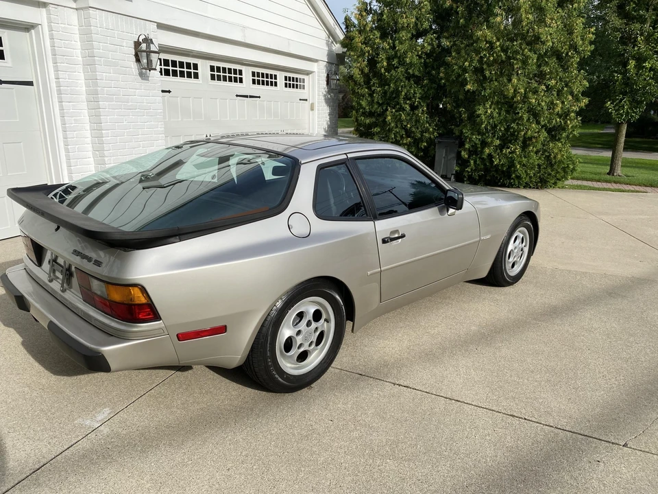 1988 Porsche 944 S - Image 18 of 31