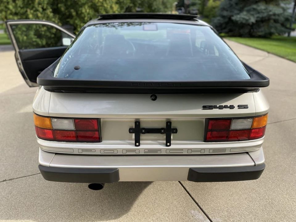 1988 Porsche 944 S - Image 15 of 31