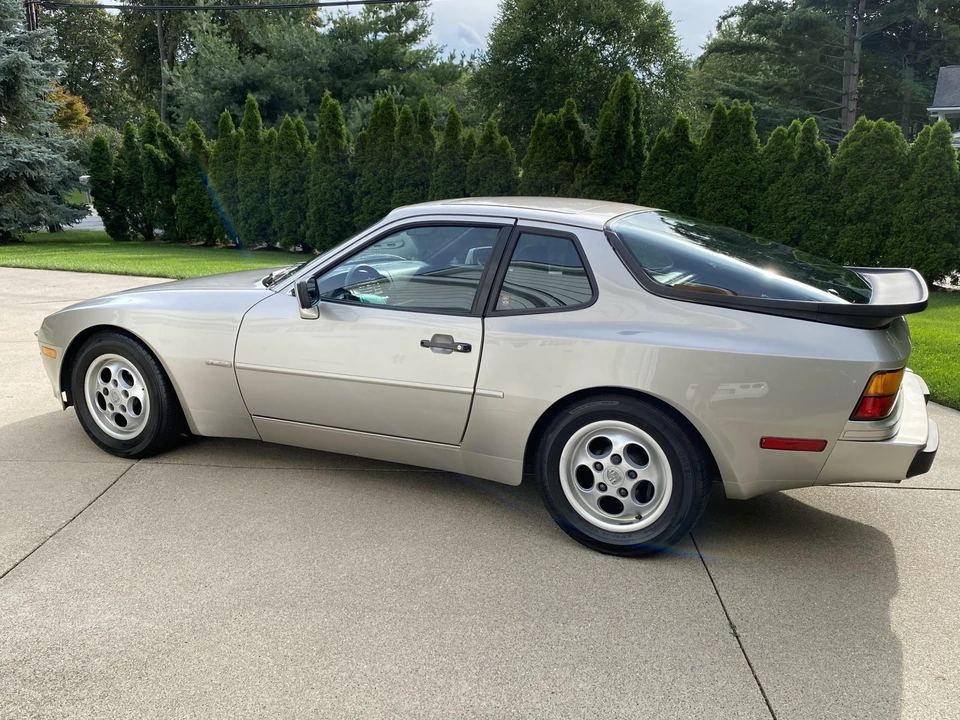1988 Porsche 944 S - Image 12 of 31