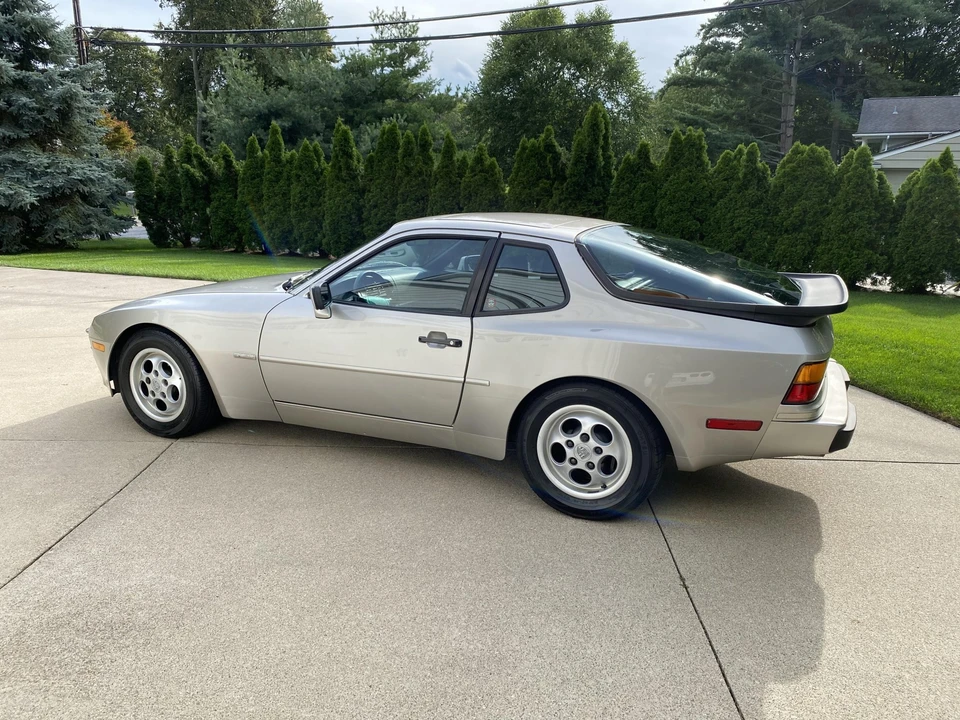 1988 Porsche 944 S - Image 13 of 31