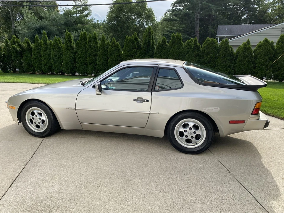 1988 Porsche 944 S - Image 11 of 31