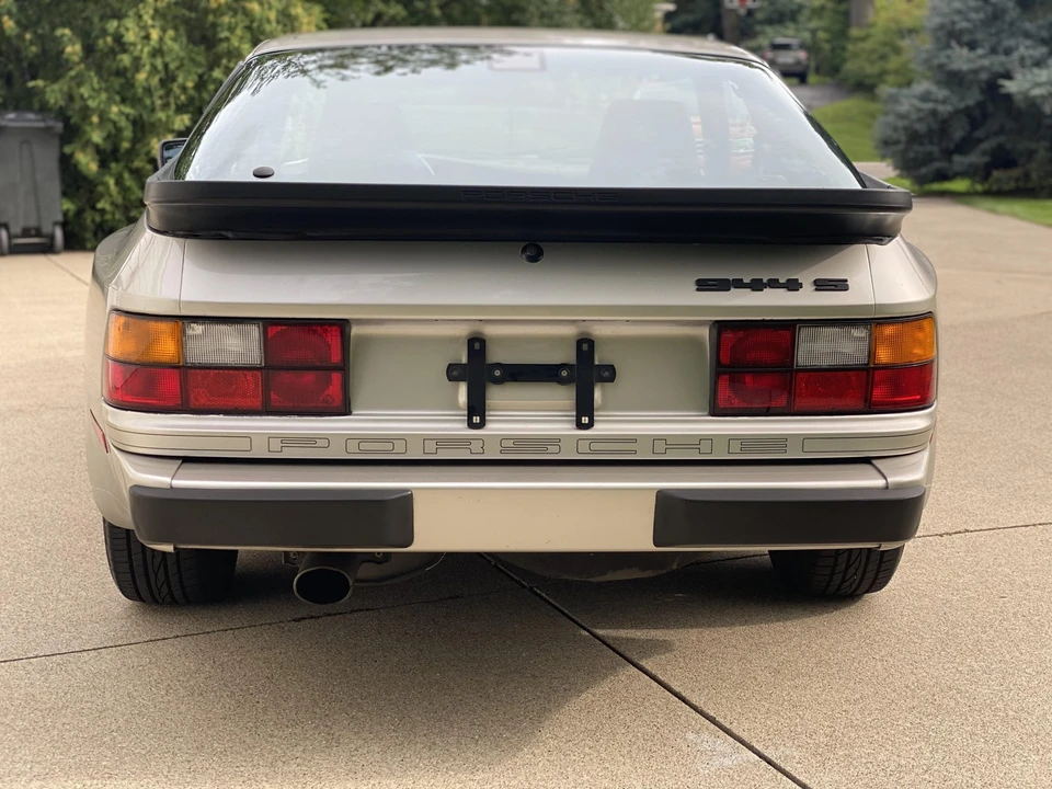 1988 Porsche 944 S - Image 16 of 31