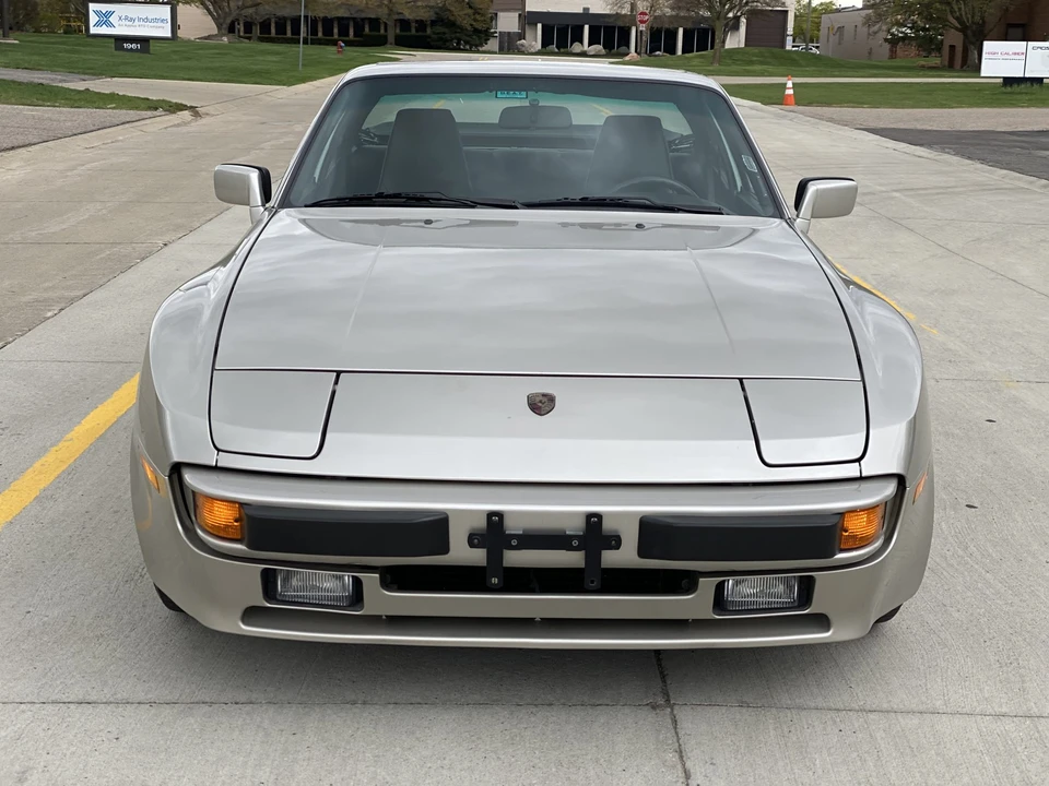 1988 Porsche 944 S - Image 9 of 31