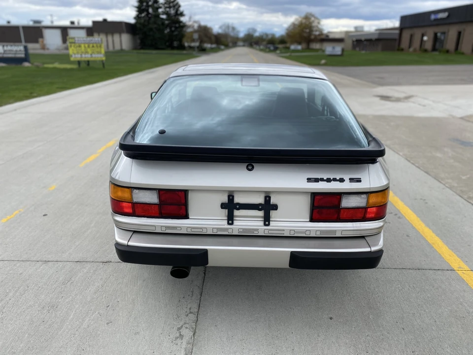 1988 Porsche 944 S - Image 4 of 31