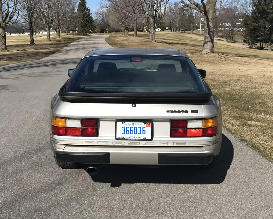 1988 Porsche 944 S - Image 12 of 31