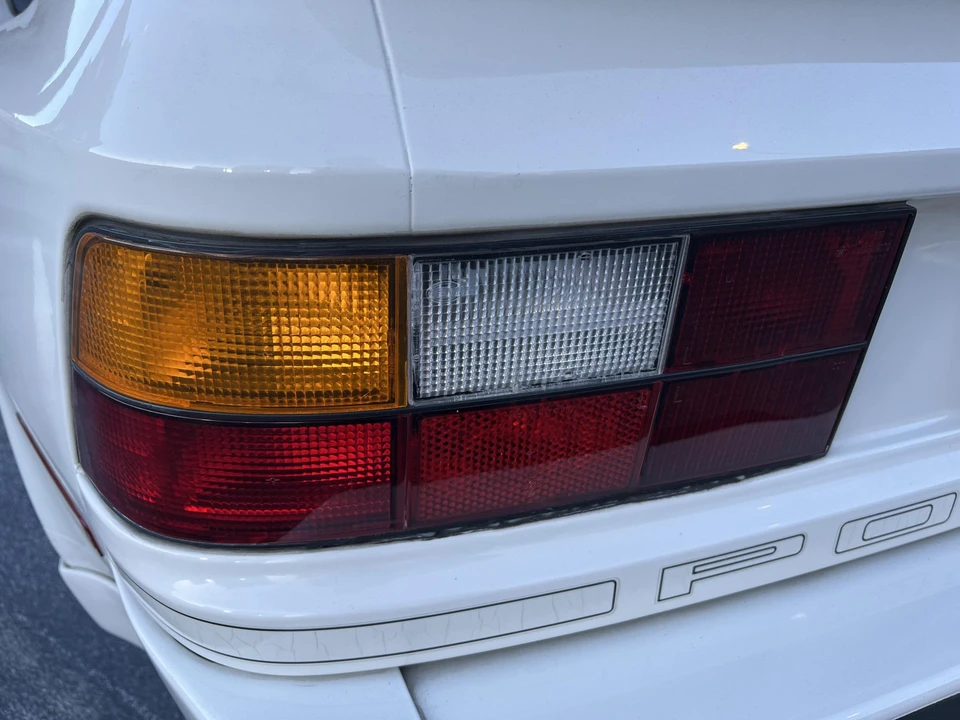 1988 Porsche 944 S - Image 26 of 31
