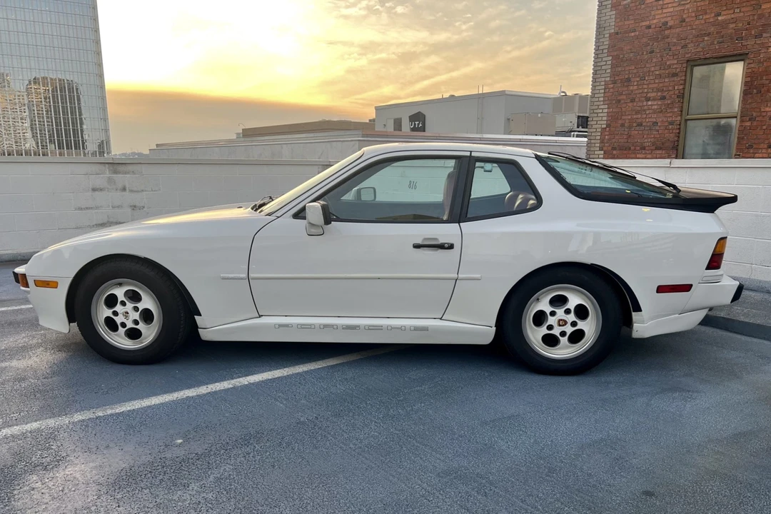 1988 Porsche 944 S - Image 7 of 31
