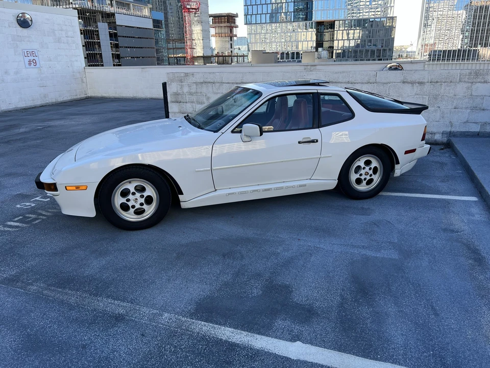 1988 Porsche 944 S - Image 4 of 31