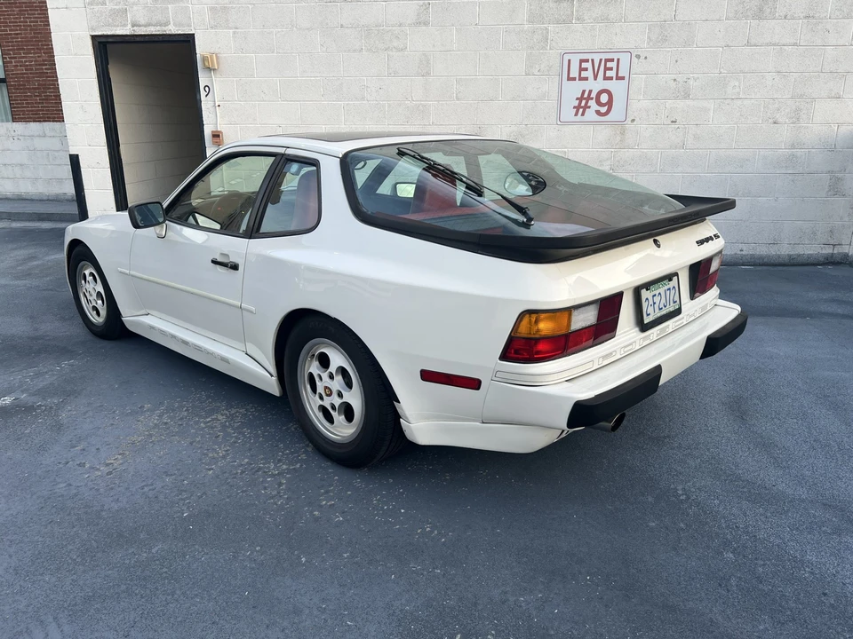 1988 Porsche 944 S - Image 10 of 31