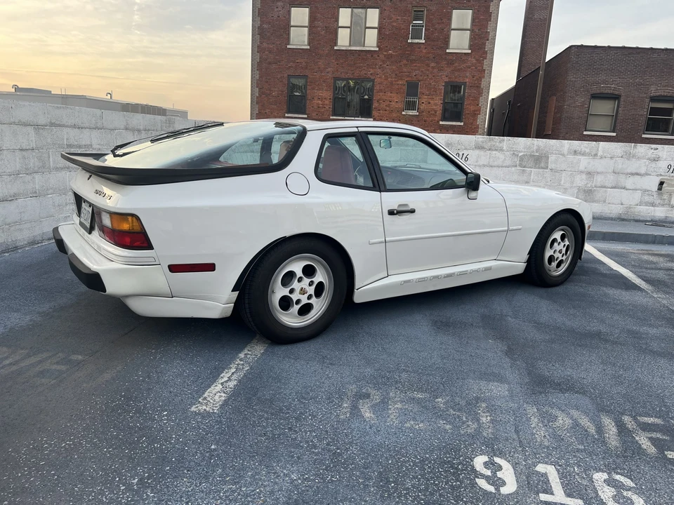 1988 Porsche 944 S - Image 16 of 31