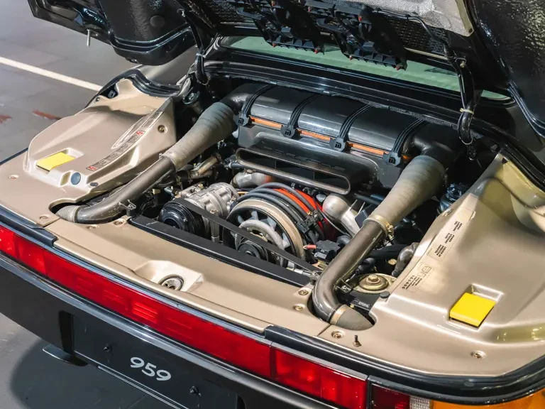 1988 Porsche 959 - Image 28 of 31