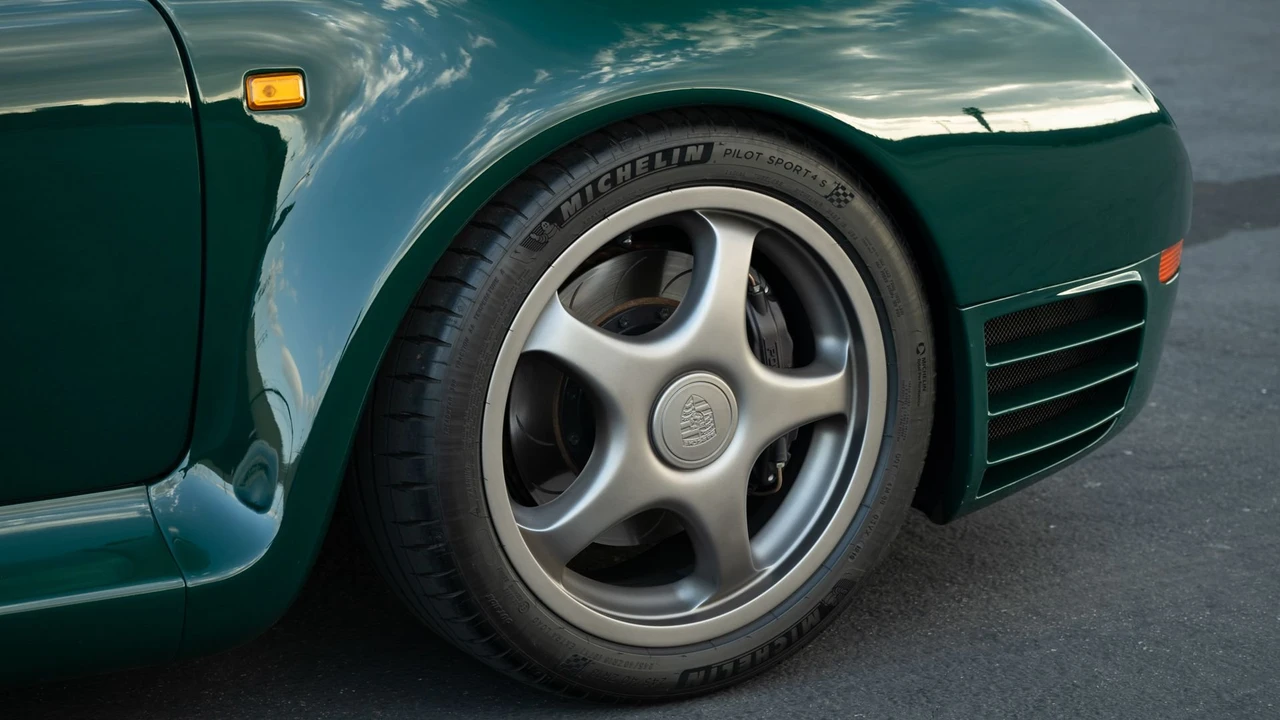 1988 Porsche 959 - Image 17 of 31