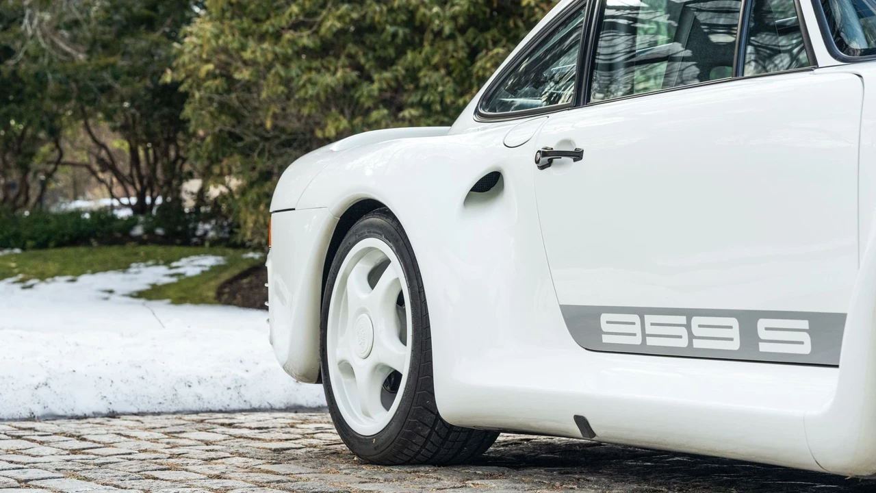 1988 Porsche 959 - Image 27 of 31