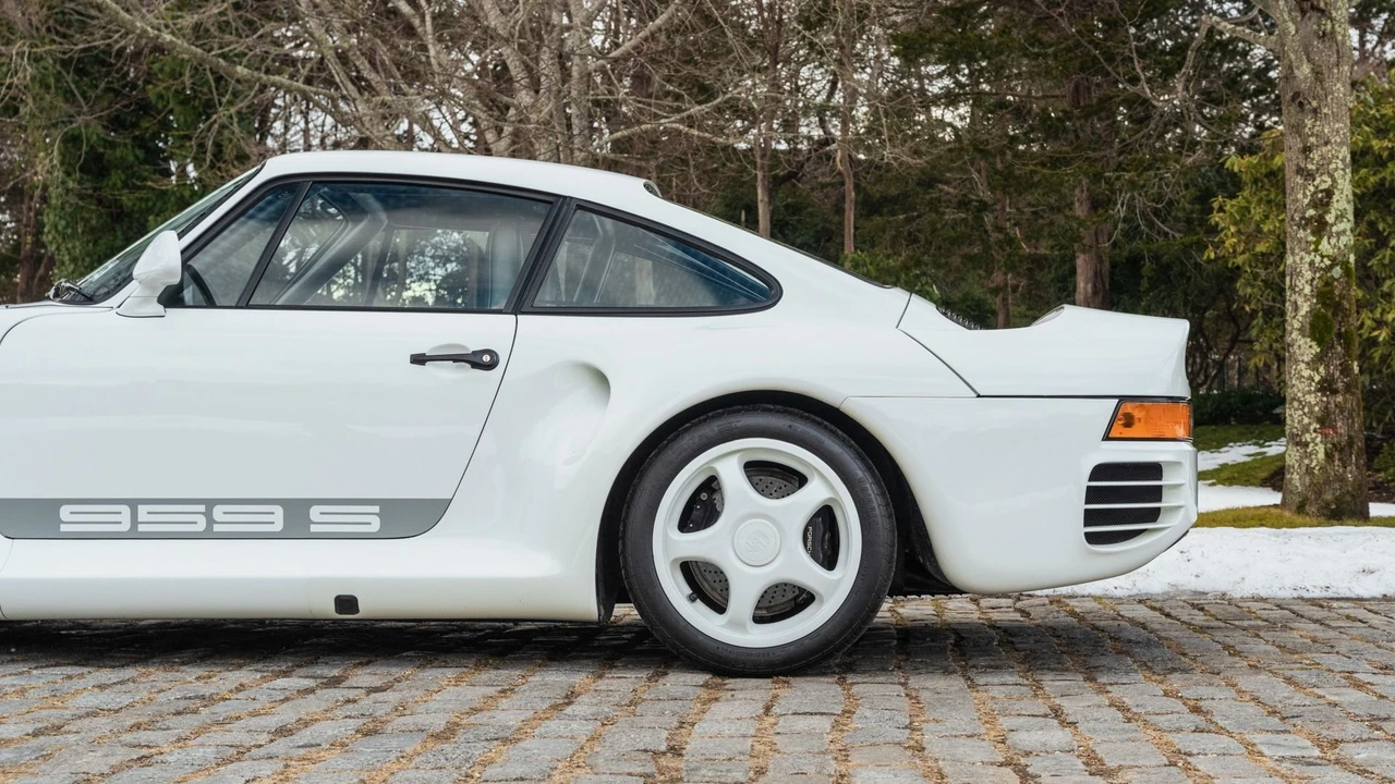 1988 Porsche 959 - Image 30 of 31
