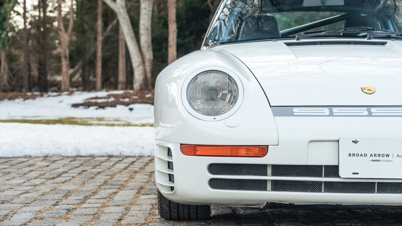 1988 Porsche 959 - Image 26 of 31
