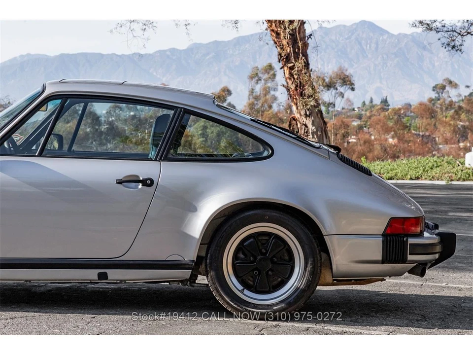 1988 Porsche 911 Carrera 3.2 - Image 17 of 31