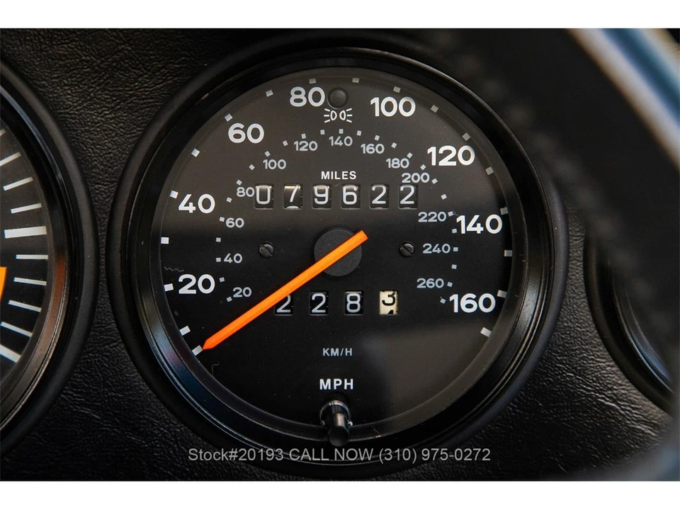 1988 Porsche 911 Carrera 3.2 - Image 28 of 31
