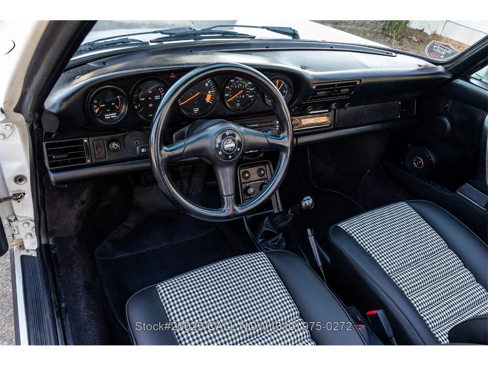1988 Porsche 911 Carrera 3.2 - Image 27 of 31