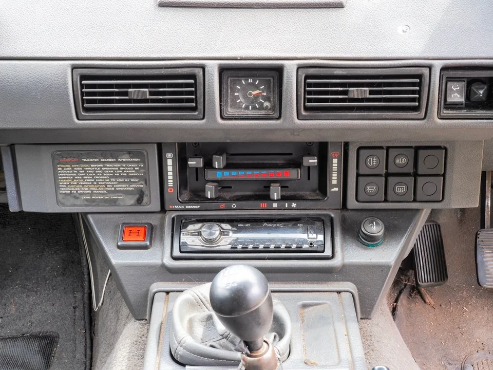 1988 Land Rover Range Rover Classic - Image 11 of 31