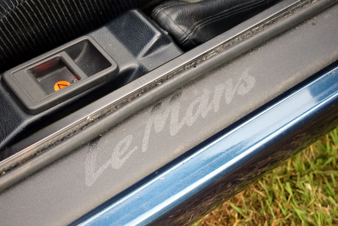 1988 Renault - Image 26 of 30