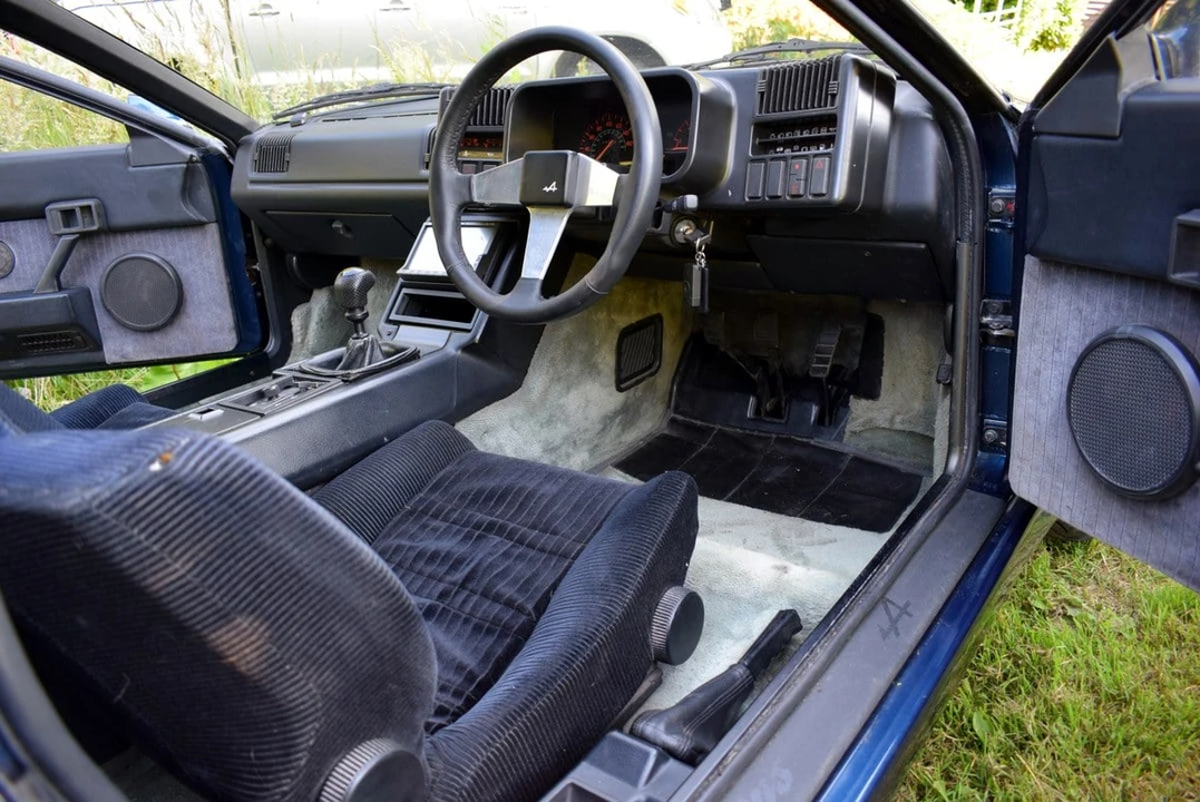 1988 Renault - Image 22 of 30