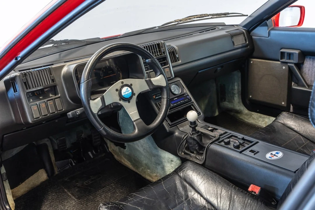 1988 Renault - Image 18 of 30
