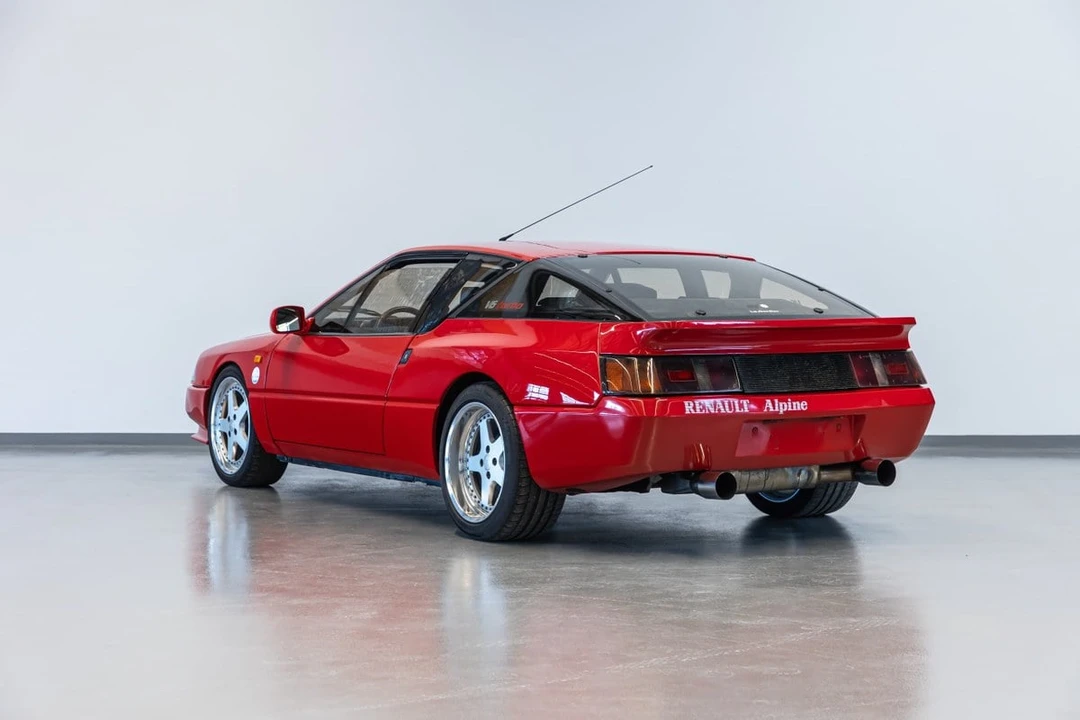 1988 Renault - Image 7 of 30