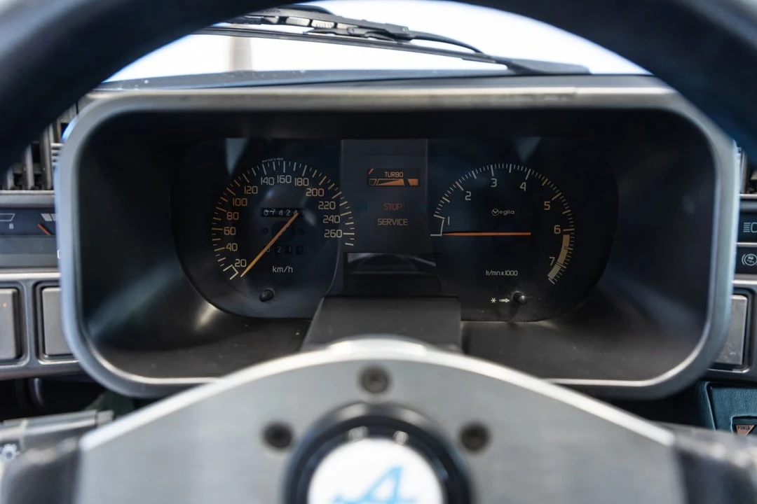 1988 Renault - Image 20 of 30