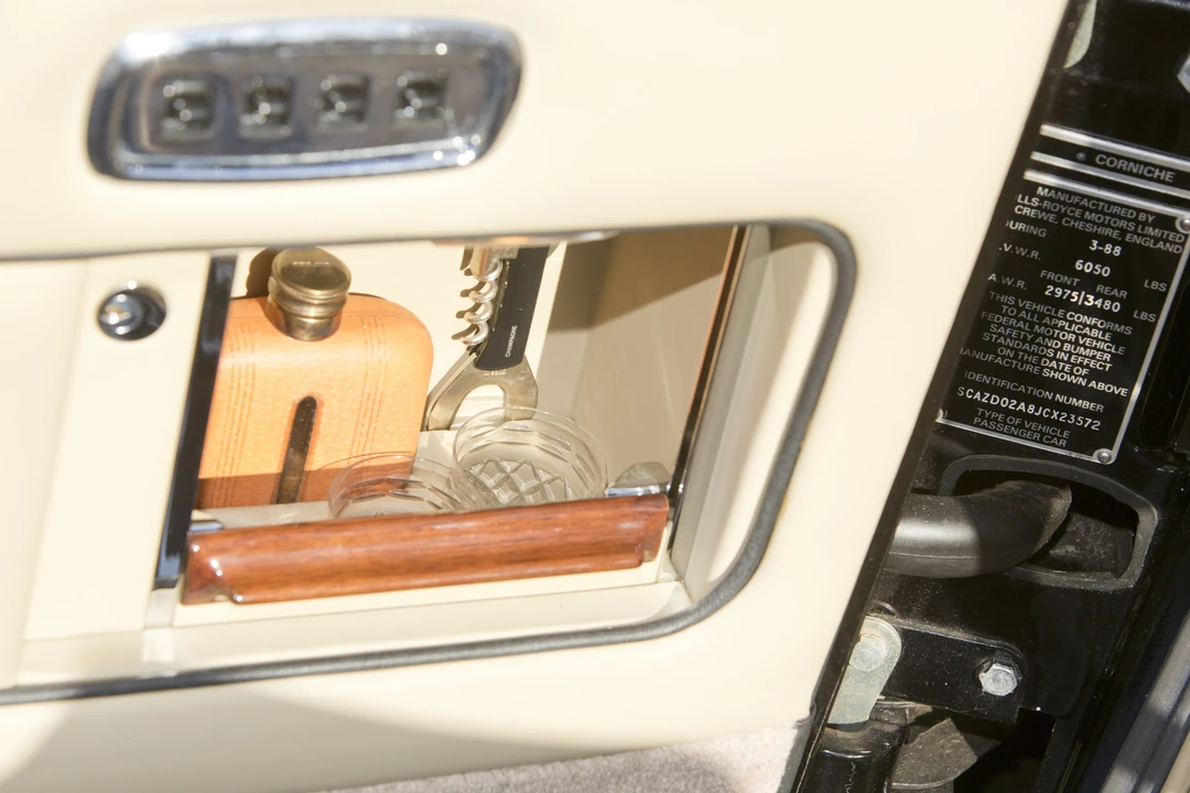 1988 Rolls-Royce Corniche Series II - Image 15 of 31
