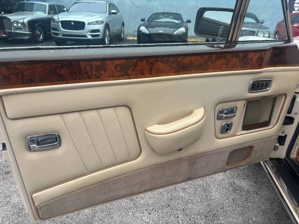 1988 Rolls-Royce Corniche - Image 9 of 20