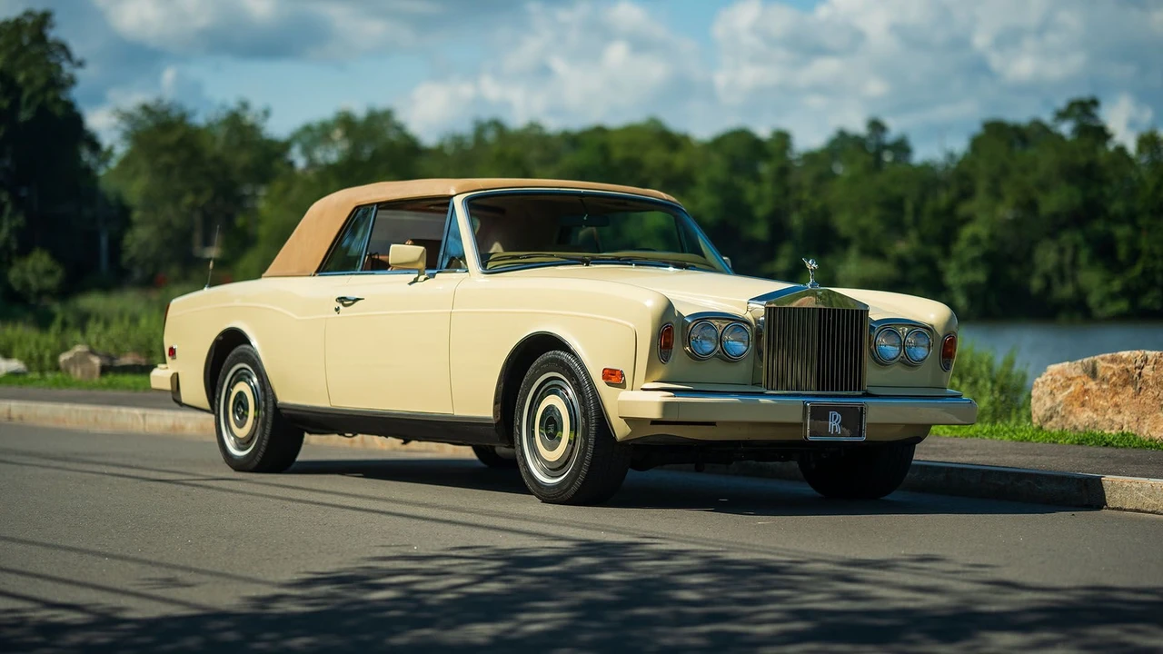 1988 Rolls-Royce Corniche Series II - Image 17 of 31