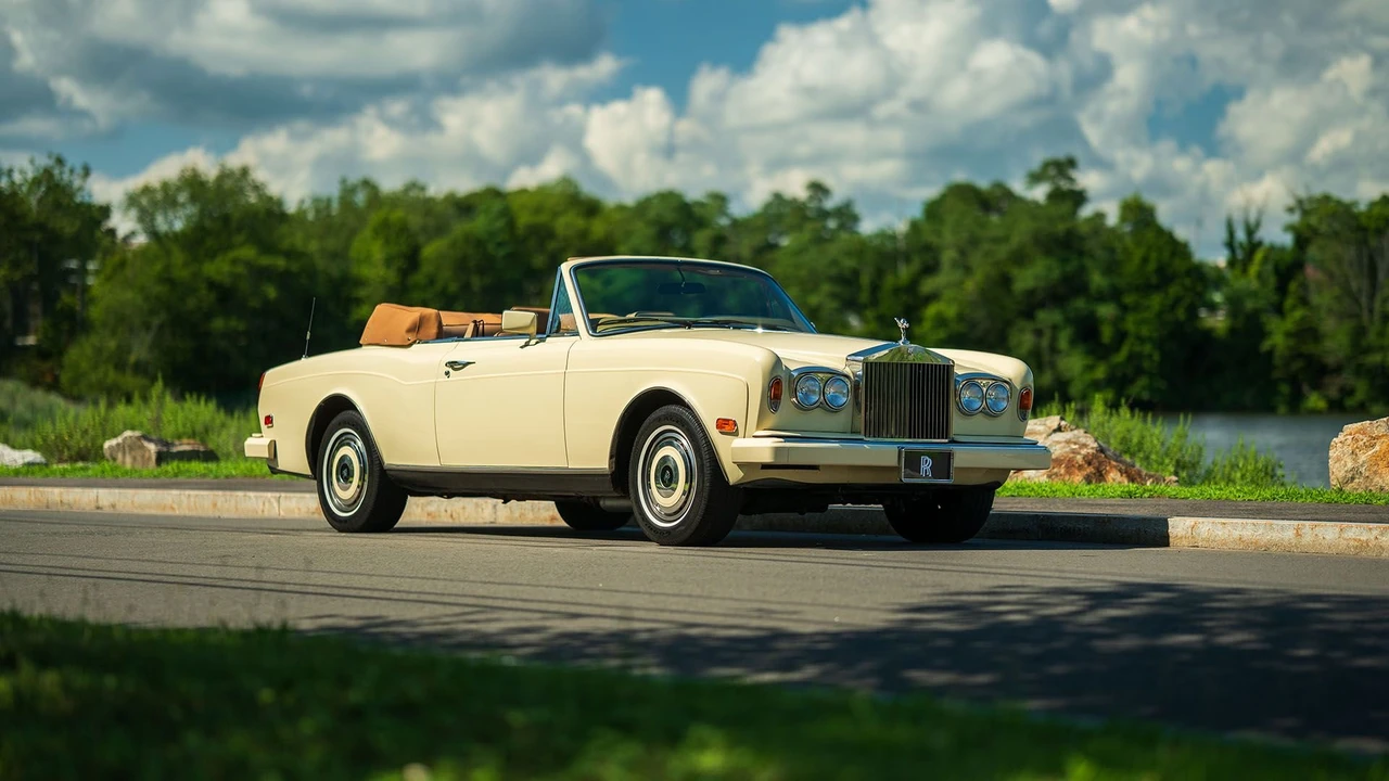 1988 Rolls-Royce Corniche Series II - Image 9 of 31