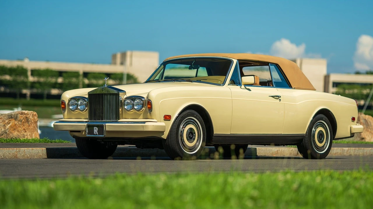 1988 Rolls-Royce Corniche Series II - Image 16 of 31
