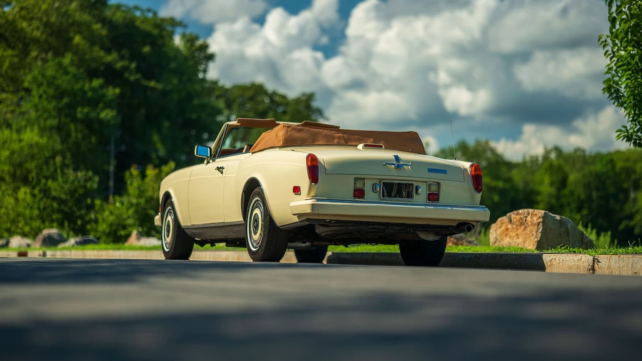 1988 Rolls-Royce Corniche Series II - Image 12 of 31