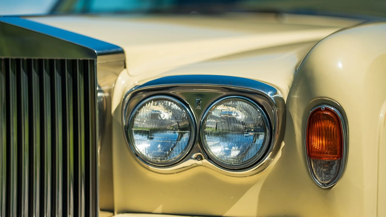 1988 Rolls-Royce Corniche Series II - Image 30 of 31