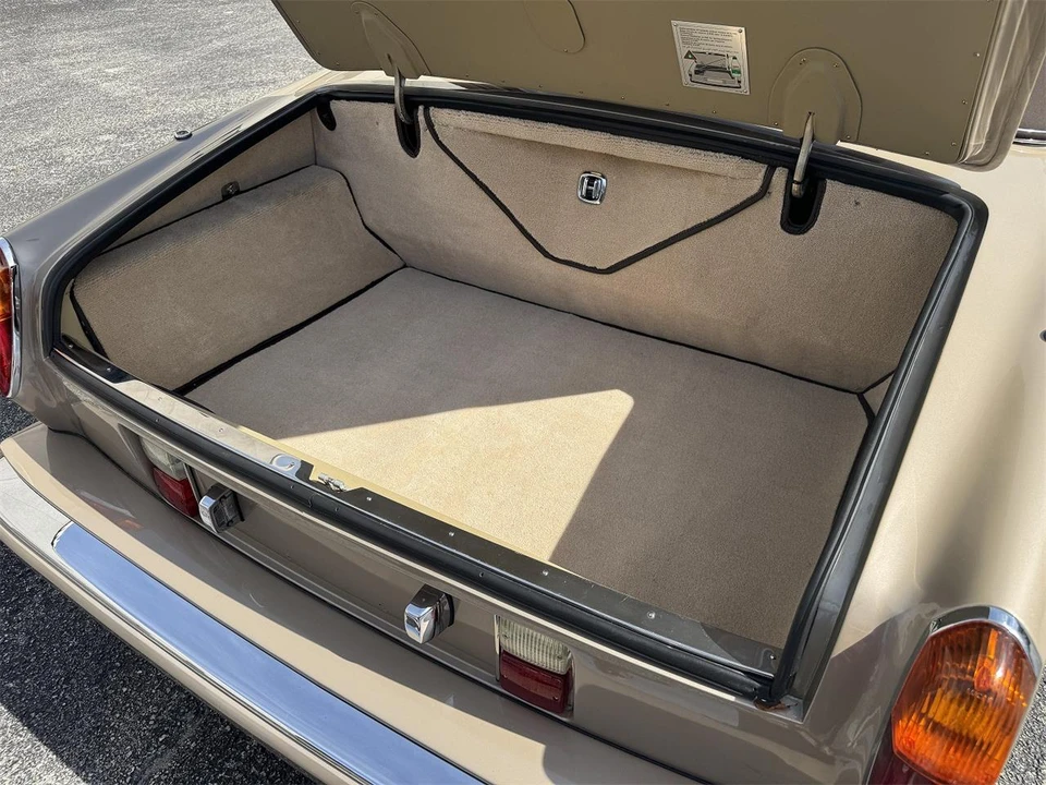 1988 Rolls-Royce Corniche Series II - Image 28 of 31