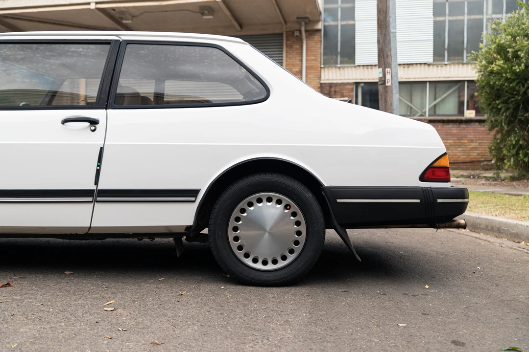 1988 Saab 900 1st Gen - Image 13 of 31