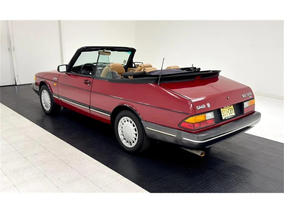 1988 Saab 900 Turbo 1st Gen - Image 7 of 31