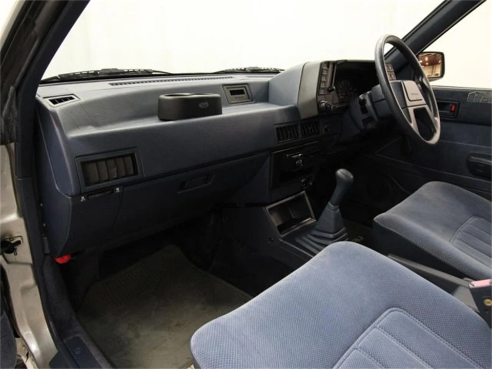 1988 Subaru XT - Image 16 of 31