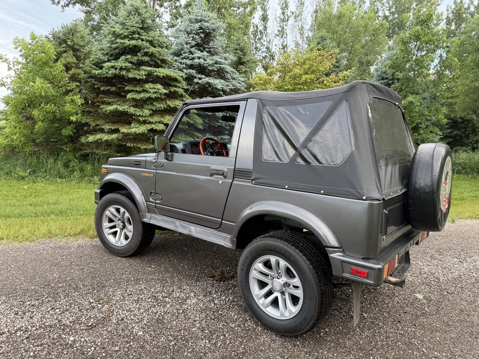 1988 Suzuki - Image 29 of 31