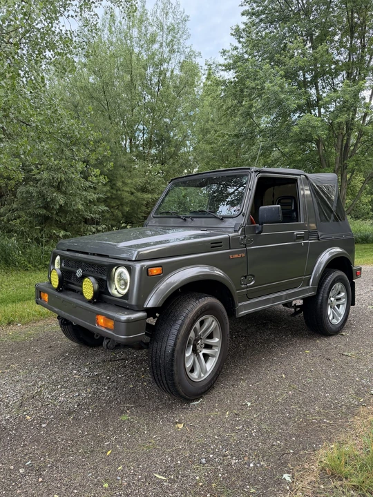 1988 Suzuki - Image 9 of 31